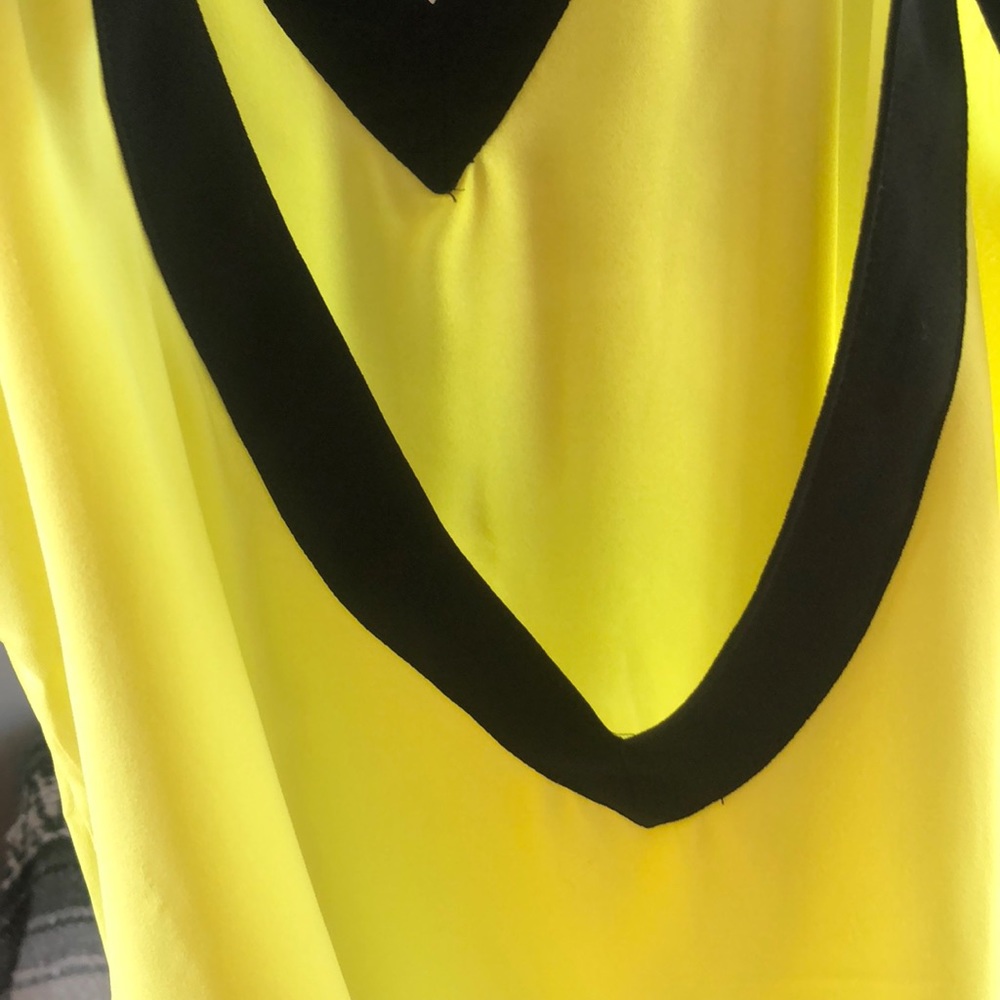 Tank Top -1 - Picture 4 of 6